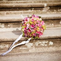 How to Choose The Right Size And Shape For Your Bridal Bouquet [2025]