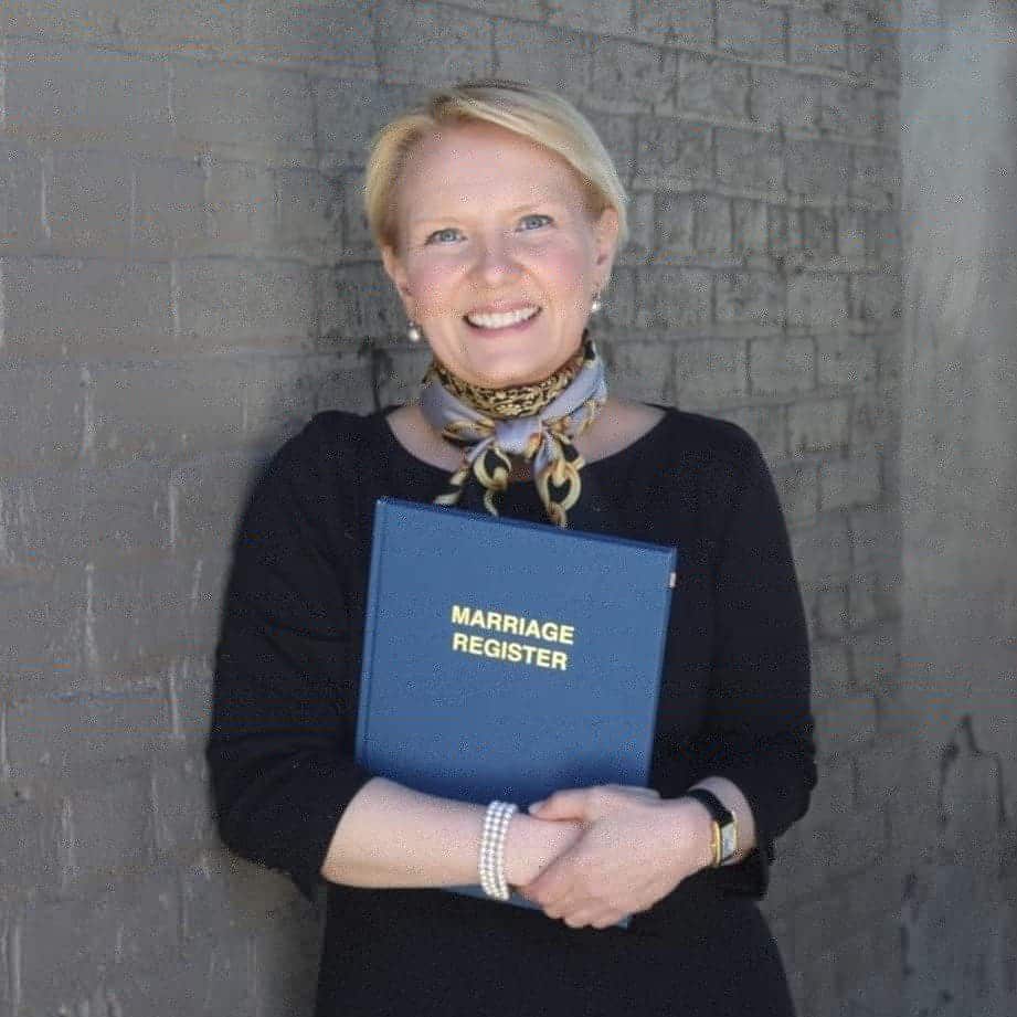 Wedding Officiant Avril Ewing-4